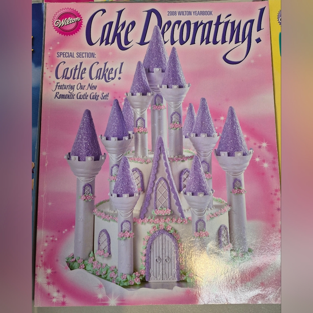 Wilton Cake Decorating Book Set - Picture 6 of 7